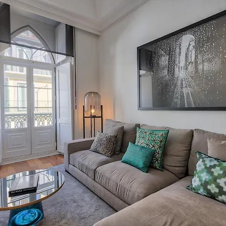 Apartment Nomad's Fine Arts In Chiado Lisbon