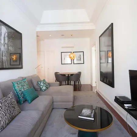 Apartment Nomad's Fine Arts In Chiado *