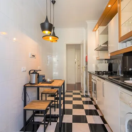Nomad's Fine Arts In Chiado Apartment *